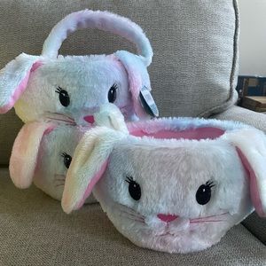 Small plush Easter baskets
